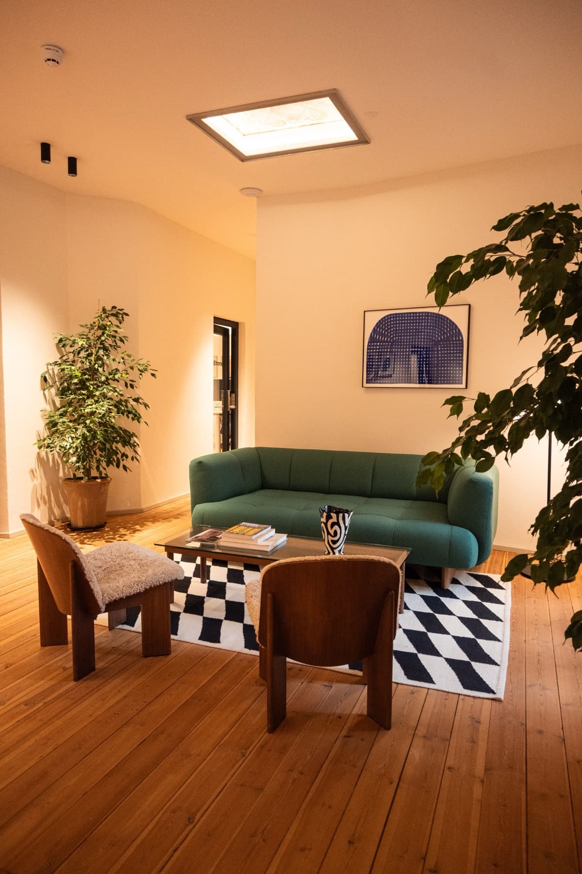 Find roen i vores loungeområder og café